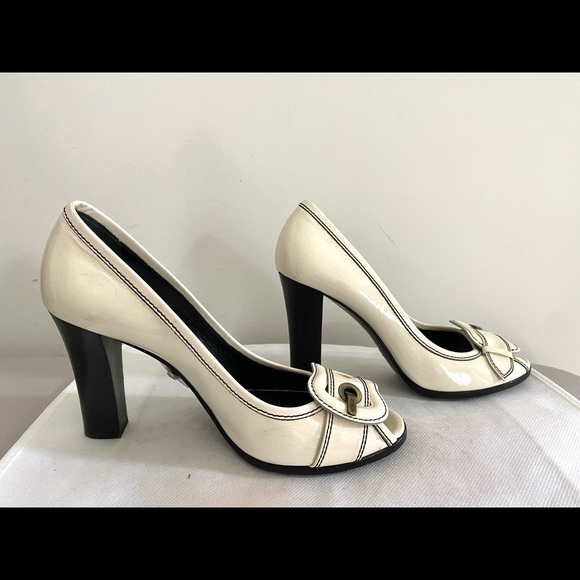 Authentic Fendi heels - Picture 5 of 12